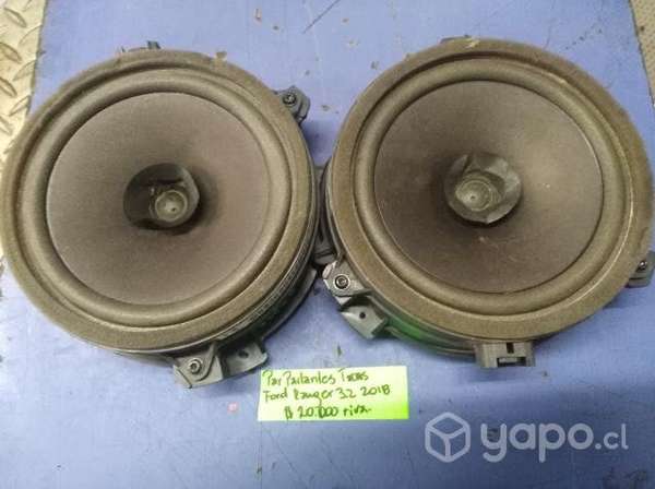 Par parlantes traseros Ford ranger 3.2