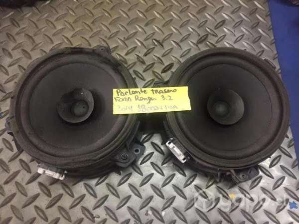 Parlantes traseros Ford Ranger 3.2 2014