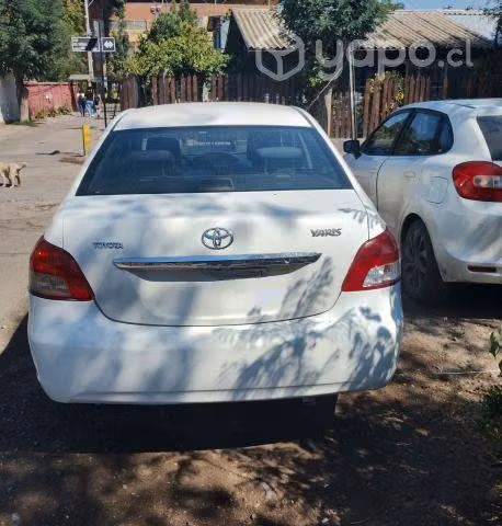 Toyota yaris 2010