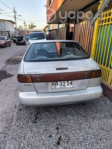 Nissan Sentra 2 automático con detalle