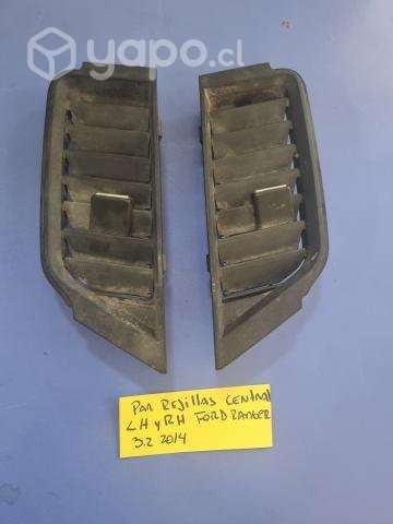 Par Rejillas Central Izq y der Ford Ranger 2014 3