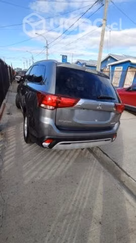 Vendo mitsubishi 2022