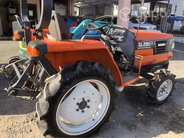 Tractor kubota de 20hp con rotovator impecable