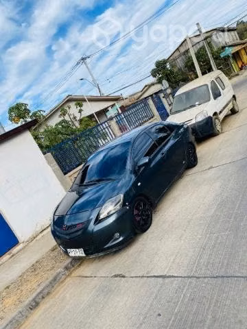 Vendí Toyota Yaris