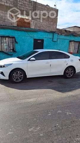 Se vende kia cerato 2023