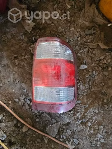 Foco trasero nissan pathfinder 2004