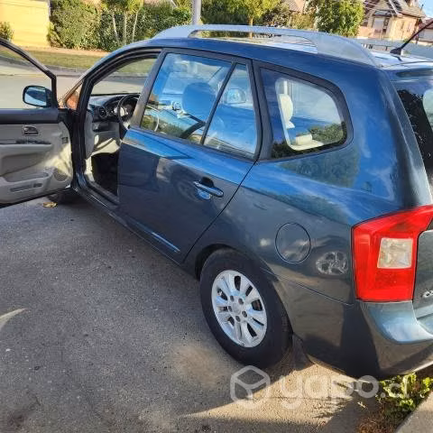 Kia carens diesel 2011