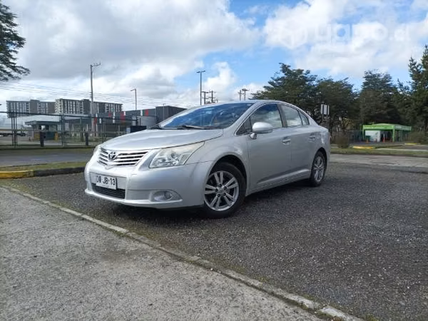 Toyota Avensis de lujo