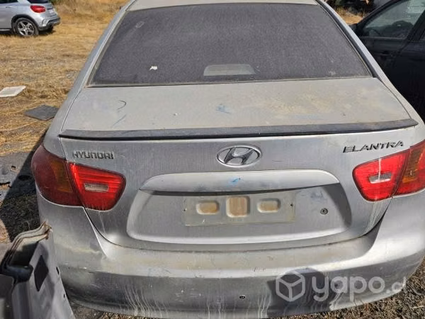 Maleta hyundai elantra 2009