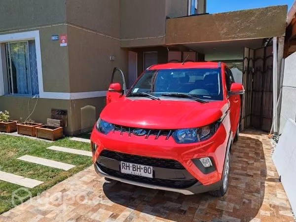 Mahindra kuv 100