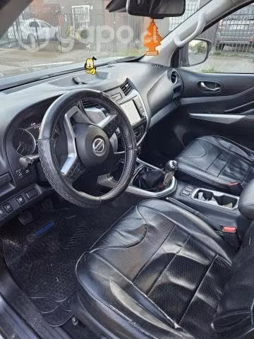 Nissan navara año 2021