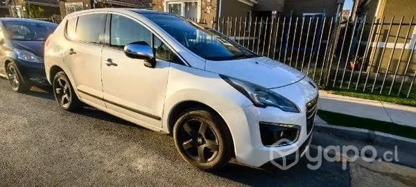 PEUGEOT 2008 2014