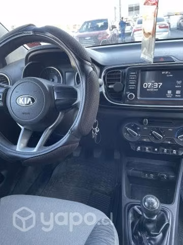 Auto kia soluto 2021
