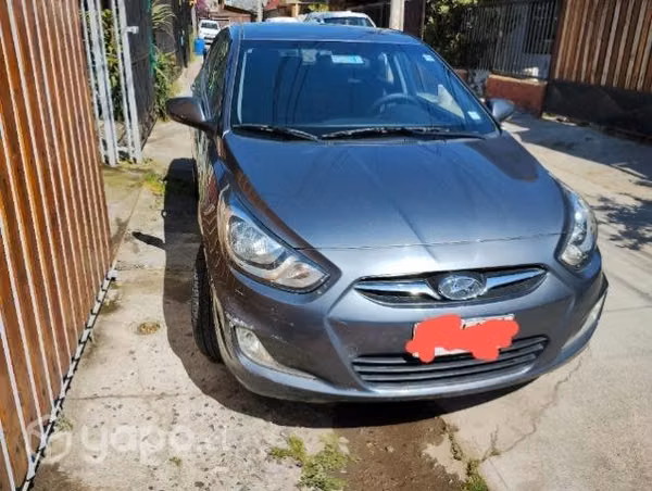 Hyundai accent 2012