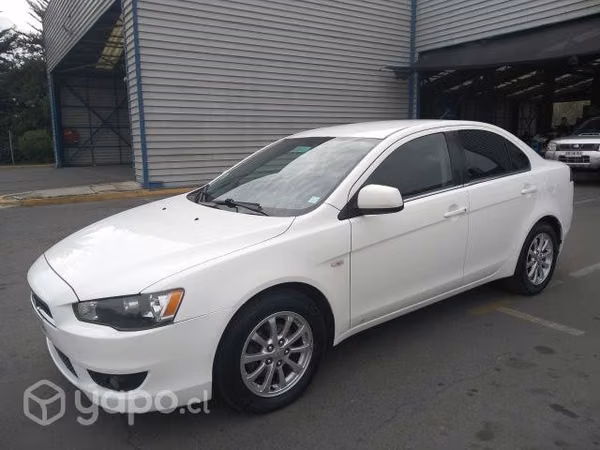 Mitsubishi lancer automático excelente