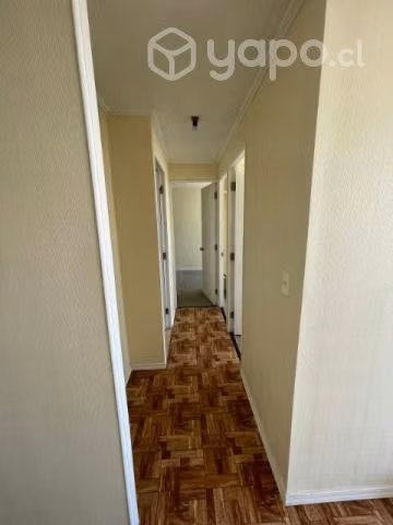 Arriendo departamento con estacionamiento