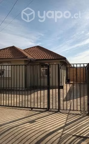 Casa en bicentenario de 3 habitaciones y 2 baños