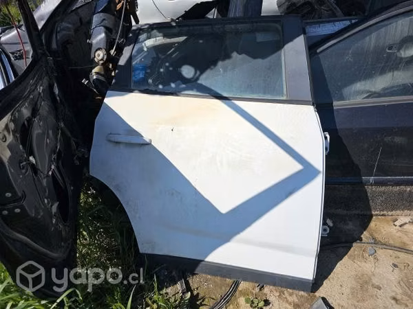 Puerta trasera chevrolet orlando