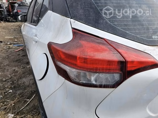 Foco trasero nissan kicks 2019