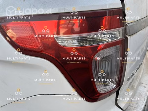 Foco trasero LH ford explorer 2015