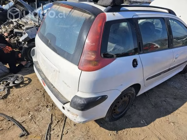 Parachoque trasero peugeot 206 station