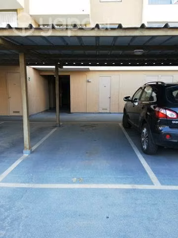 Estacionamiento techado