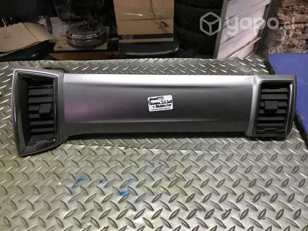 Moldura derecha tablero Ford Ranger 3.2 2018