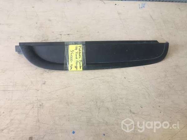 Moldura ext puerta tras izq Ford Ranger 3.2 2014