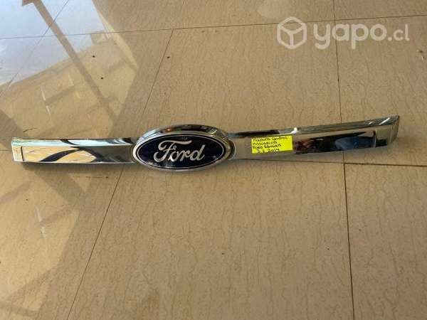 Moldura central mascarilla Ford Ranger 3.2 2014