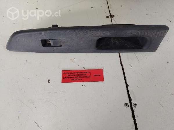 Boton Alza Vidrio Puerta Tras Izq Chv Nw Dmax 2019