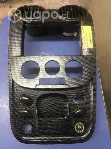 Moldura radio tablero Mahindra