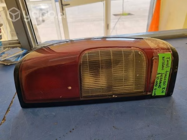 Farol trasero derecho Nissan Terrano 2013