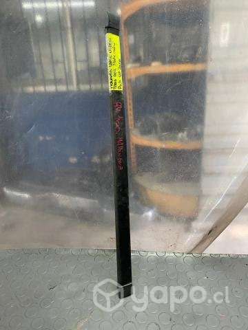 Moldura lame vidrio puerta trasera der pick up