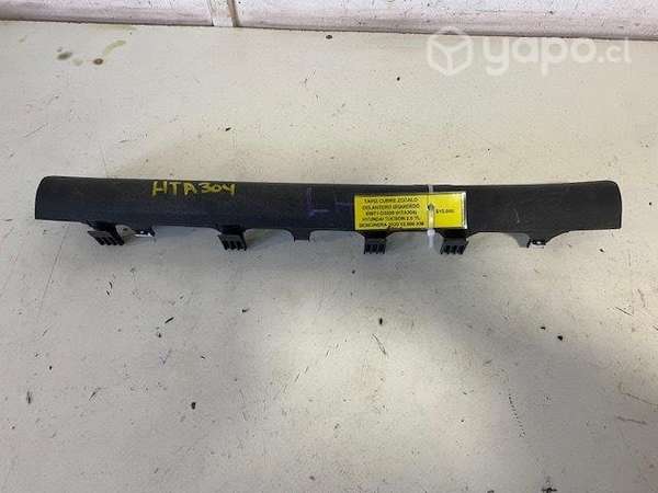 Tapiz cubre zocalo delantero izq (HTA304) Hyundai