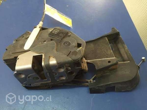 Chapa puerta delantera der Ford Ranger 3.2 2014