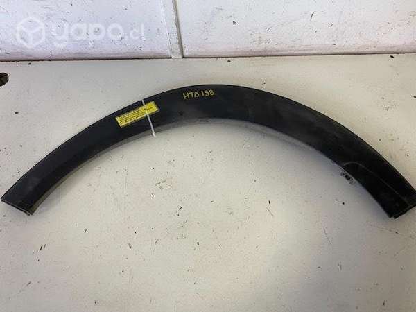 Moldura pasa rueda tapabarro delant izq (HTA198) H