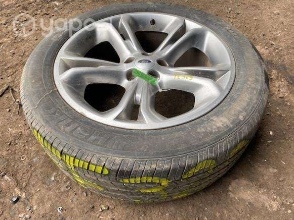 Llanta aluminio con neumatico 255 50 R20 (FE329)