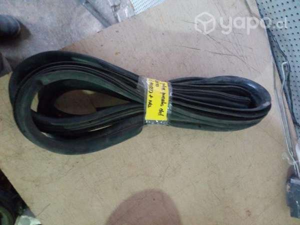 Goma pilar puerta delantera izq Ford Ranger Tailan