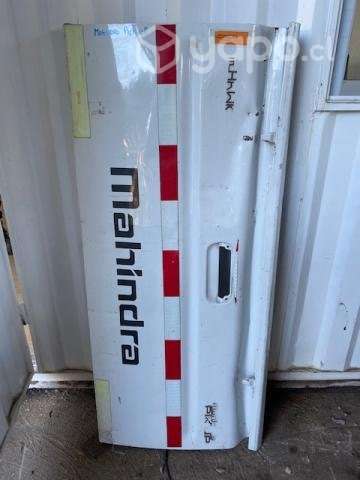 Portalon con detalle Mahindra 2016