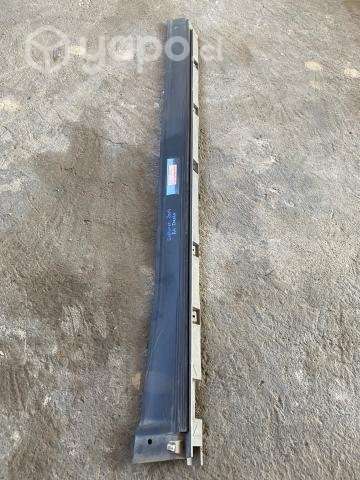 Moldura exterior cubre zocalo derecho BB53-781015