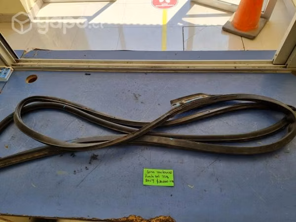 Goma contorno puerta delantera izq (1034) RAV4