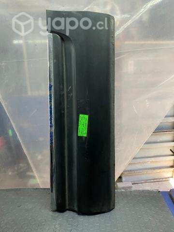 Moldura inferior puerta trasera izquierda Ford Exp