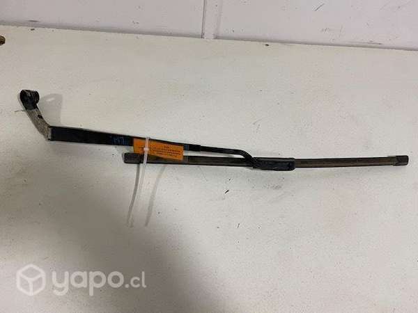 Plumilla limpia parabrisas izquierda Mahindra 2016