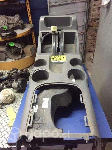 Consola central piso Mahindra pick Up