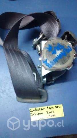 Cinturon tras der Mahindra Scorpio 2012