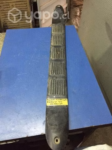 Moldura pisadera (040) Mitsubishi Montero G2 2012