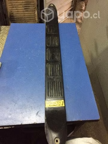Moldura pisadera (020) Mitsubishi Montero G2 2012