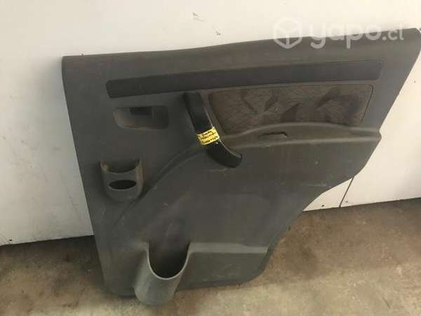 Tapiz puerta trasero derecho mahindra