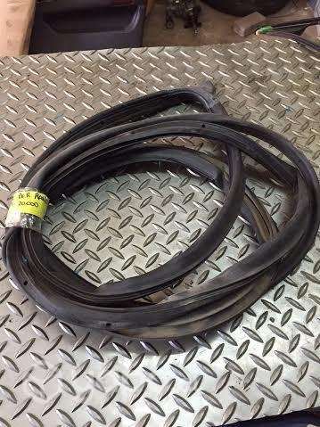 Goma contorno puerta del derecha Ford Ranger 2015