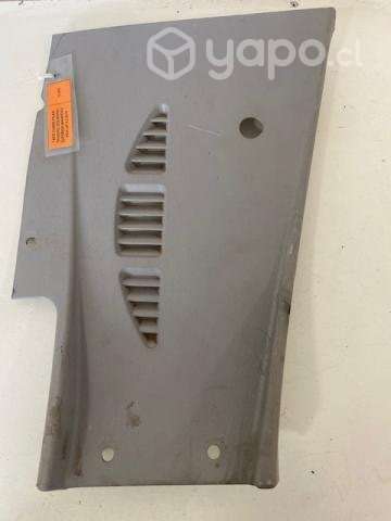 Tapiz cubre pilar trasero izq sup Pick Up 2016 2.2
